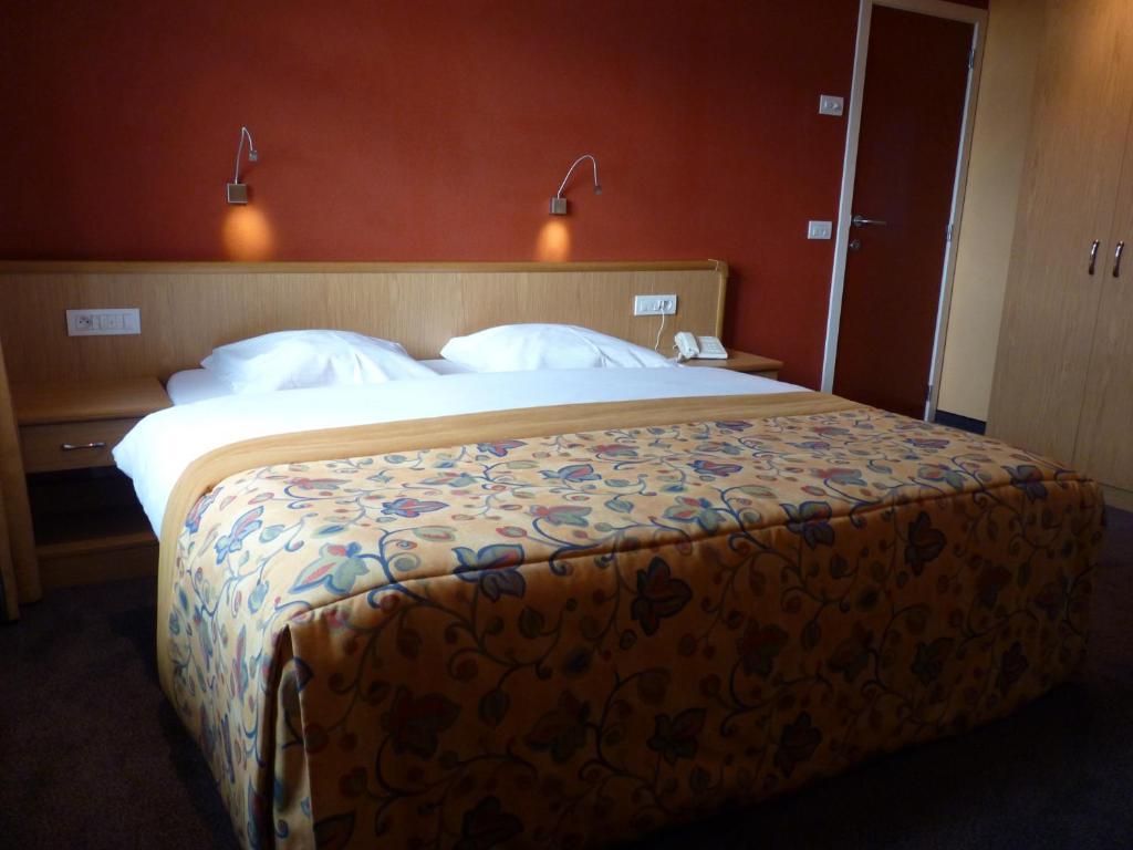 יופילה Les Tilleuls Hotel מראה חיצוני תמונה