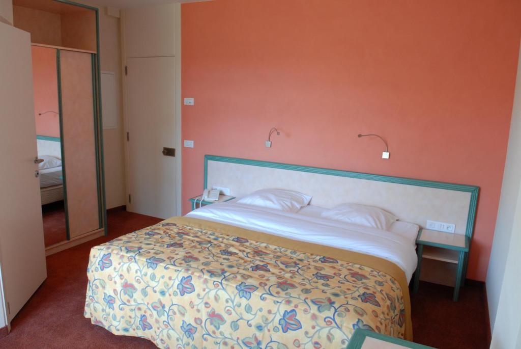 יופילה Les Tilleuls Hotel מראה חיצוני תמונה