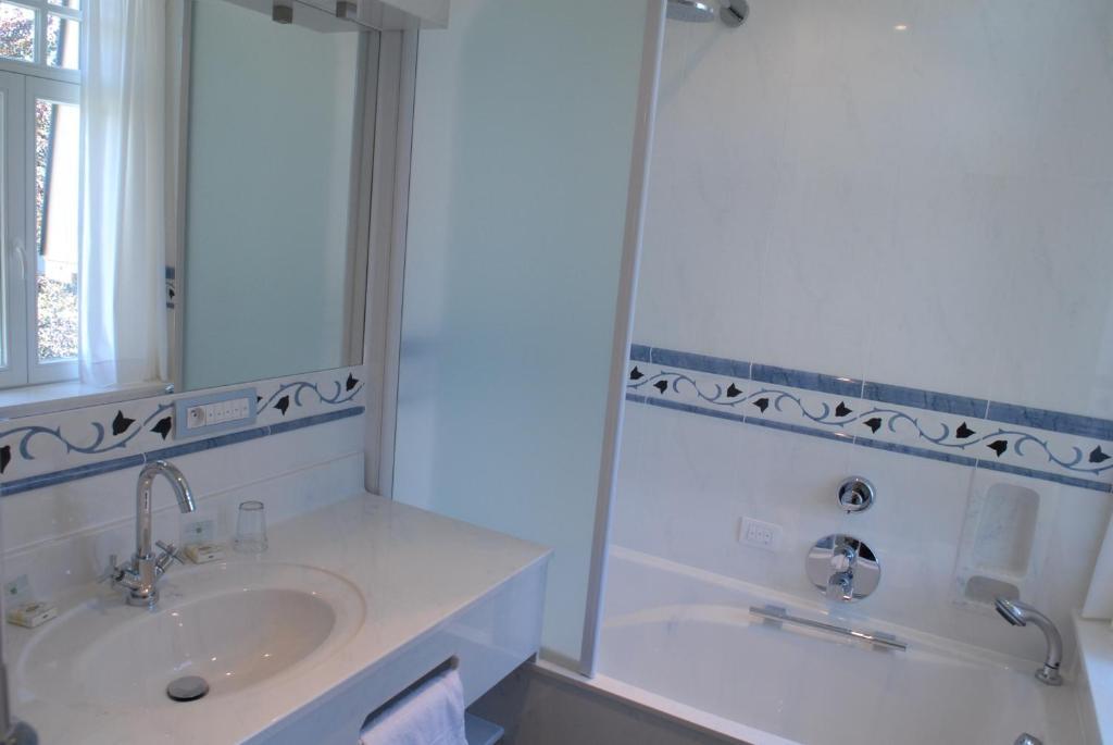 יופילה Les Tilleuls Hotel מראה חיצוני תמונה