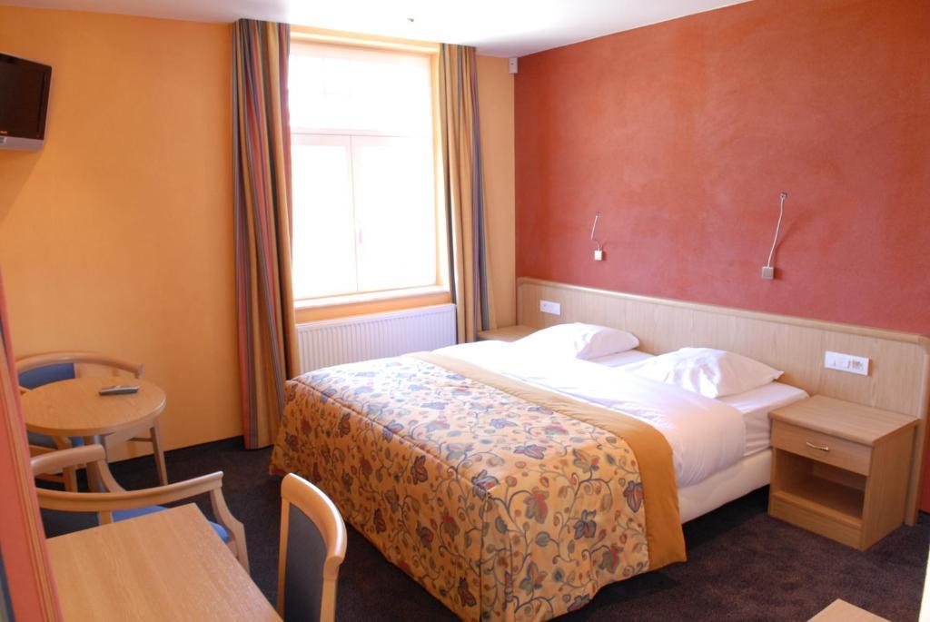 יופילה Les Tilleuls Hotel מראה חיצוני תמונה