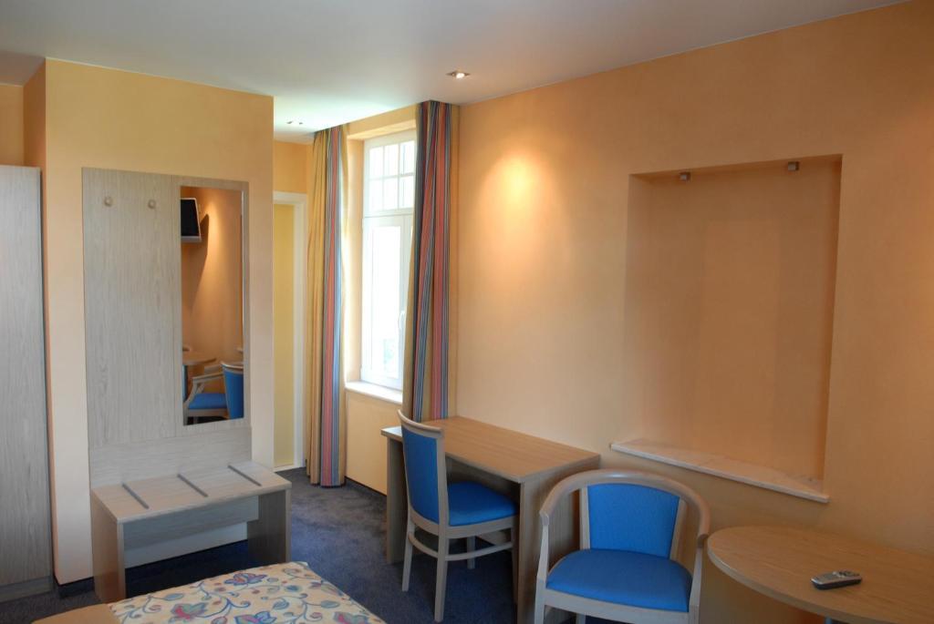 יופילה Les Tilleuls Hotel מראה חיצוני תמונה