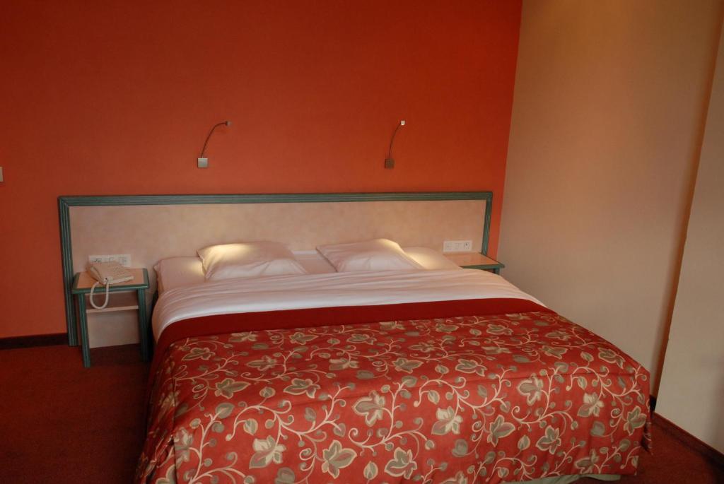 יופילה Les Tilleuls Hotel מראה חיצוני תמונה